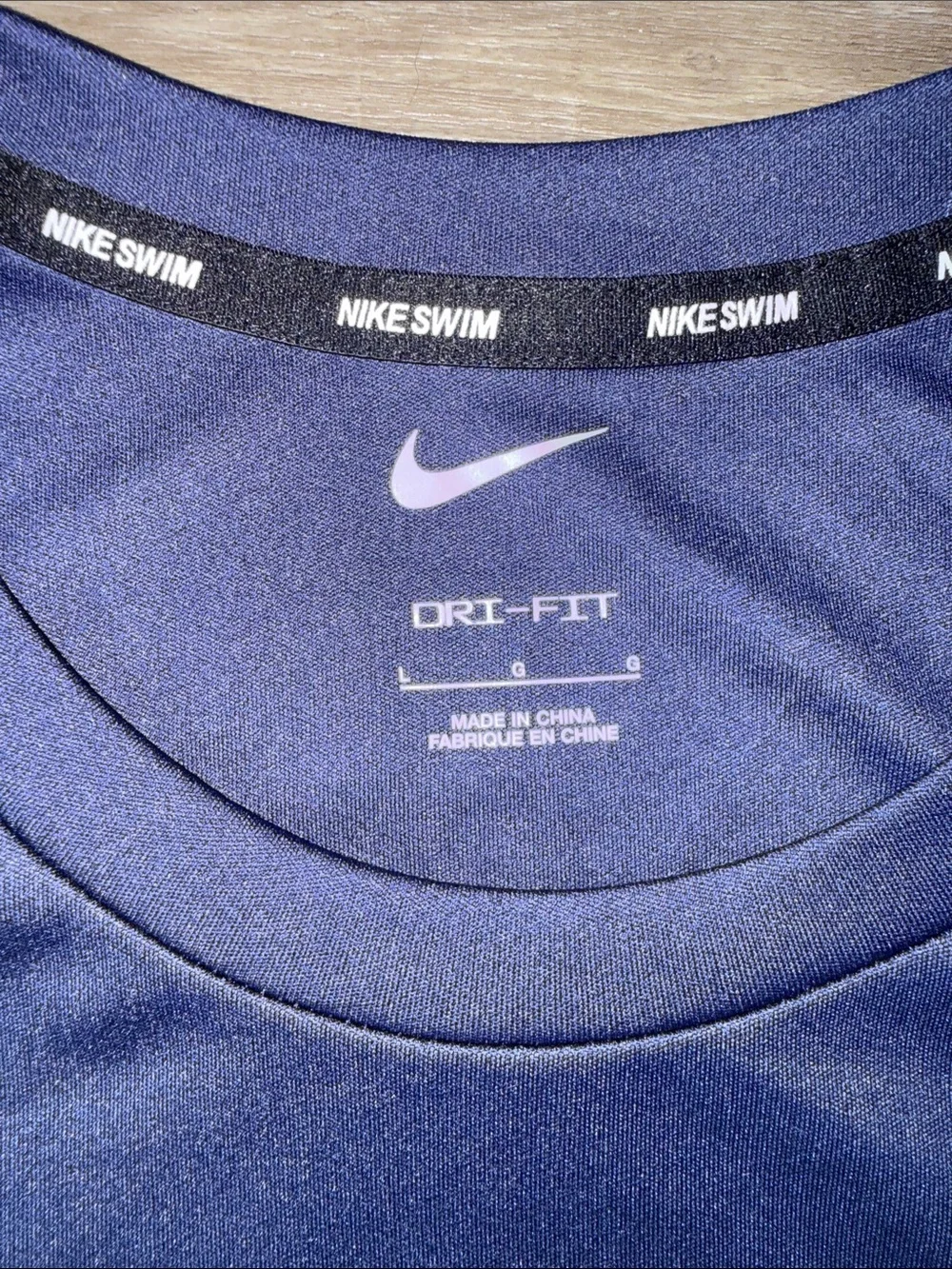 Nike Men's Essential Short Sleeve Hydroguard Swim Shirt L NWT